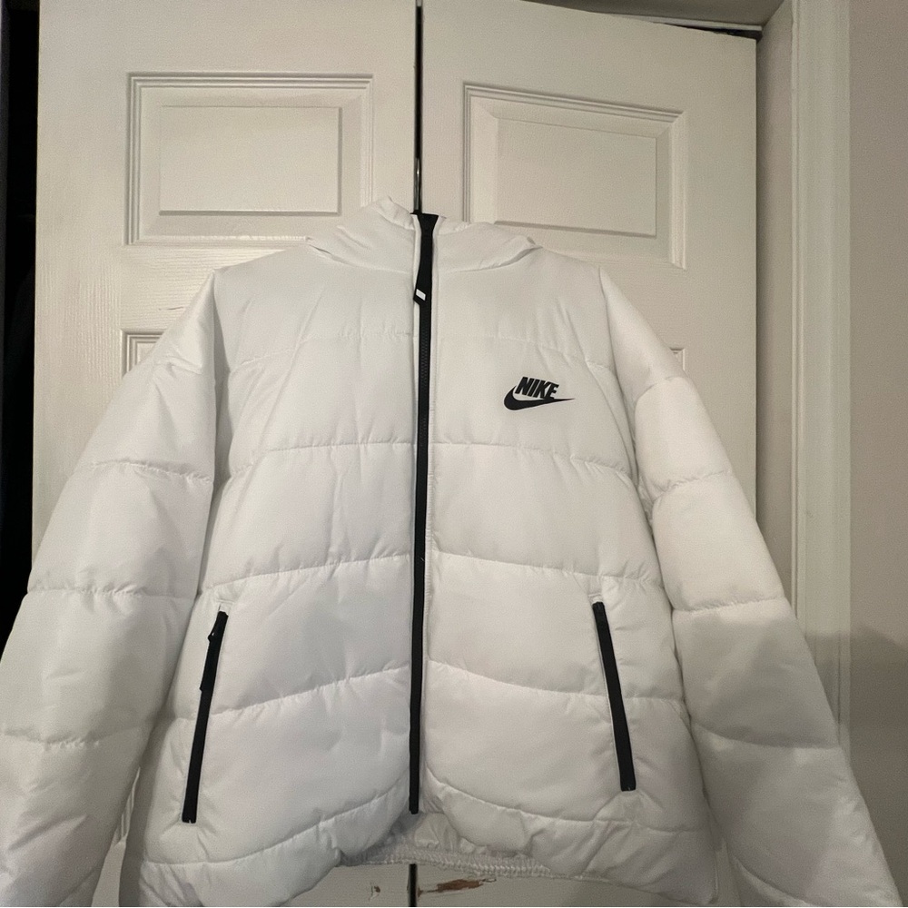 Nike Women's Therma-Fit Repel Hooded Classic Puffer Jacket